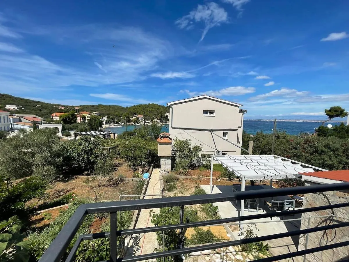 Luxury Home By The Beach Kukljica Croatia